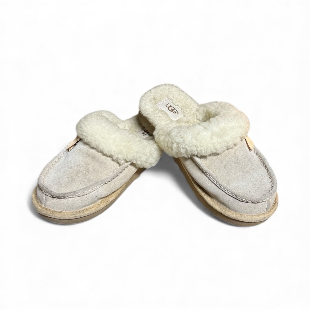 UGG Beachwood Soft  Slippers Beige - Size 7 1095104